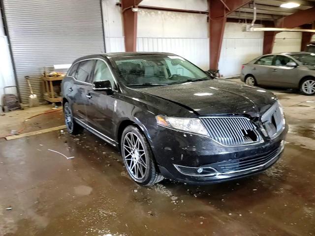2013 Lincoln MKT - Image 12