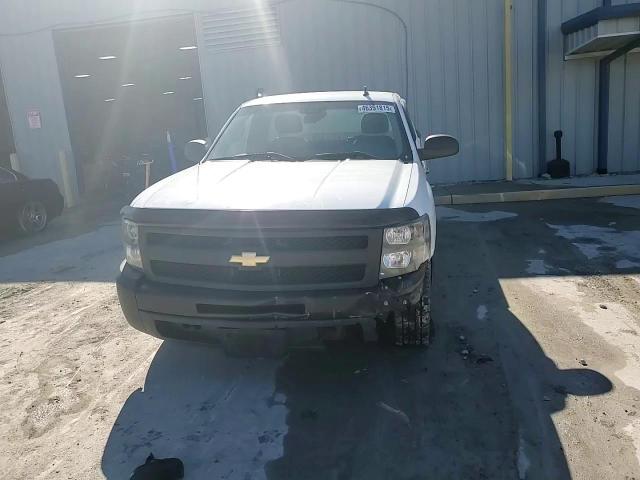 2009 Chevrolet Silverado - Image 11