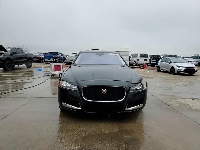 2017 Jaguar XF - Image 13