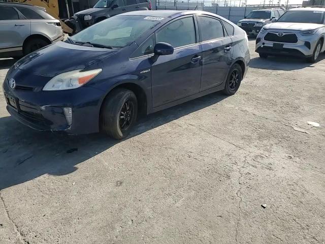2013 Toyota Prius - Image 10