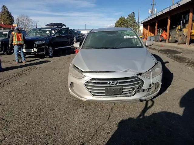 2018 Hyundai Elantra - Image 10