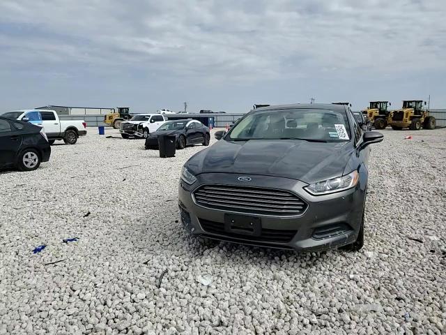 2016 Ford Fusion - Image 11