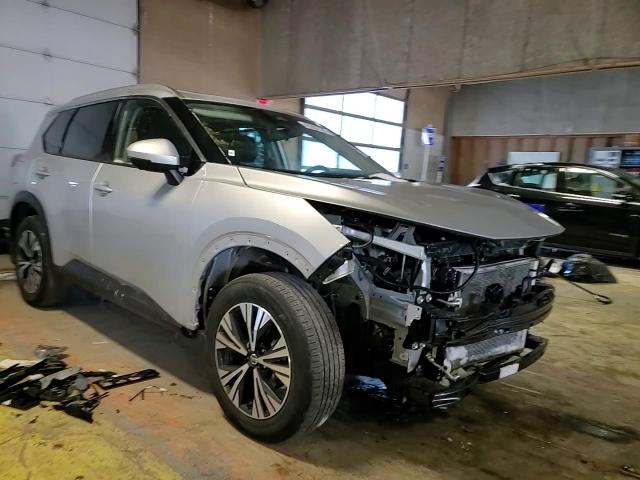 2021 Nissan Rogue - Image 12
