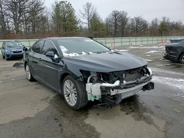 2019 Toyota Camry - Image 11