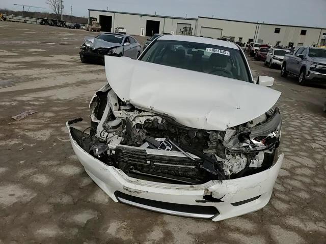 2015 Honda Accord - Image 10