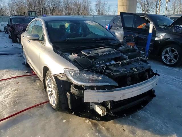 2016 Chrysler 200 - Image 14