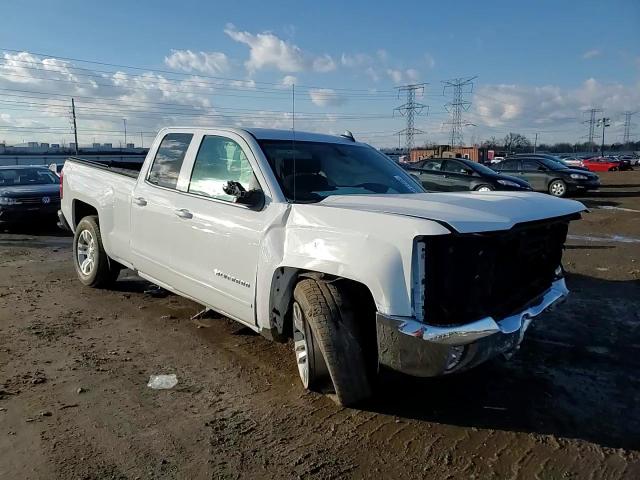 2016 Chevrolet Silverado - Image 11