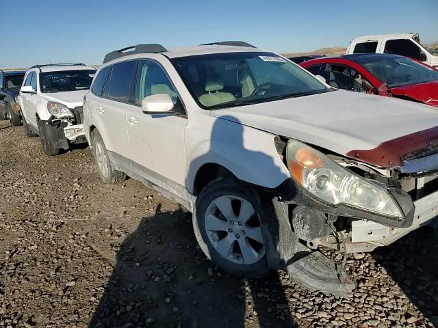 2010 Subaru Outback - Image 10