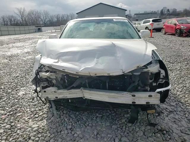2010 Cadillac DTS - Image 11