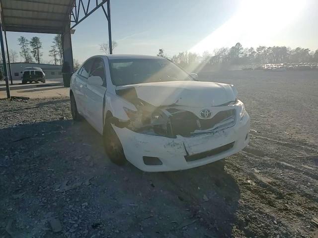 2010 Toyota Camry - Image 11