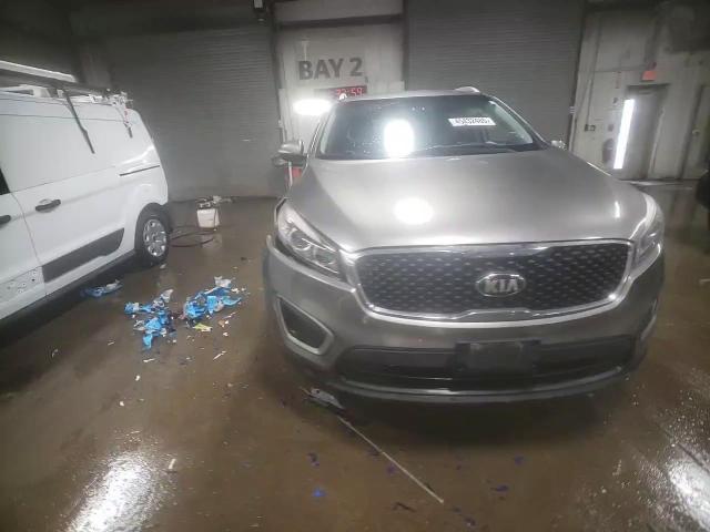 2016 Kia Sorento - Image 13