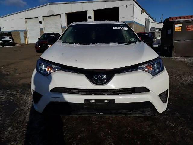 2017 Toyota RAV 4 - Image 15