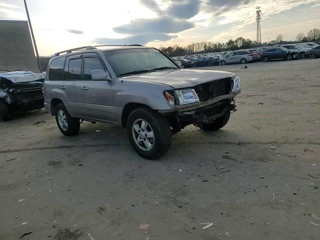 2005 Toyota Land Cruiser - Image 12