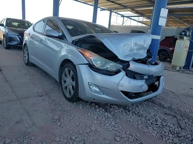 2013 Hyundai Elantra - Image 11