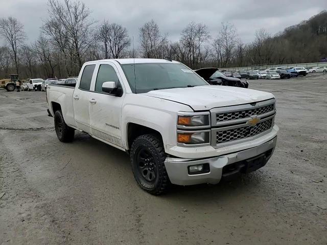 2015 Chevrolet Silverado - Image 11