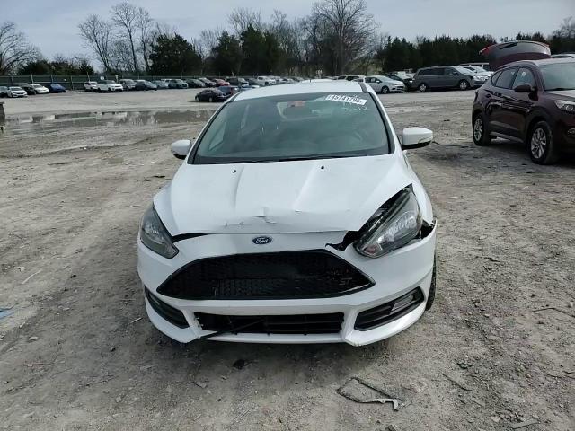 2017 Ford Focus - Image 11