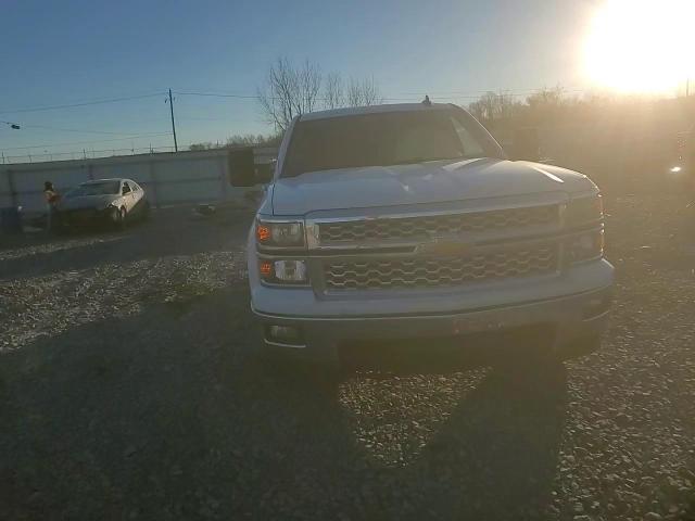 2015 Chevrolet Silverado - Image 11