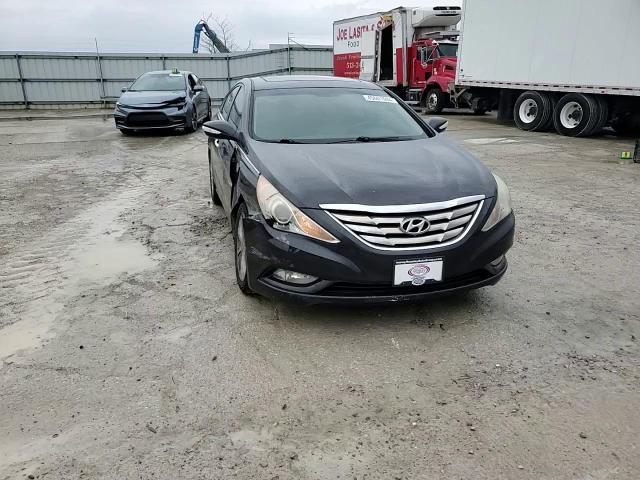 2011 Hyundai Sonata - Image 11
