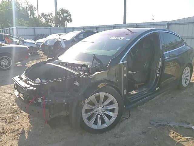 2018 Tesla Model X VIN: 5YJXCDE29JF128652 Lot: 47879724