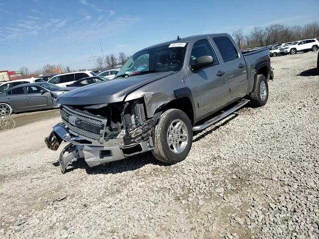 2013 Chevrolet Silverado - Image 11