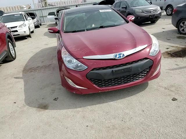 2011 Hyundai Sonata - Image 10