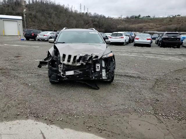 2016 Jeep Grand Cherokee - Image 15