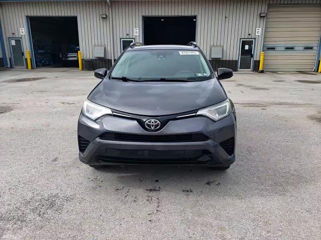 2017 Toyota RAV 4 - Image 14