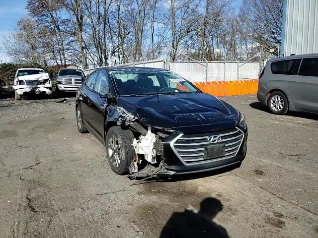 2018 Hyundai Elantra - Image 11