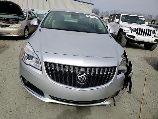 2015 Buick Regal - Image 11