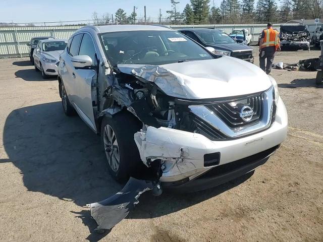 2016 Nissan Murano - Image 12