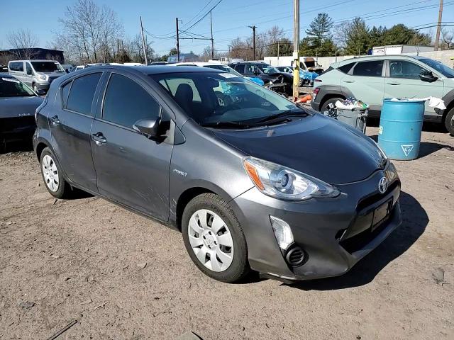 2015 Toyota Prius - Image 11