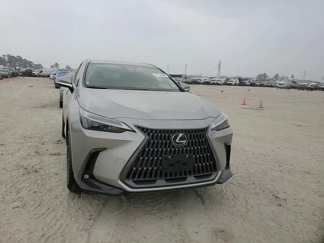 2022 Lexus NX - Image 11
