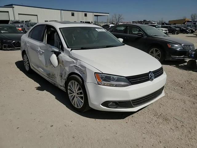 2014 Volkswagen Jetta - Image 11