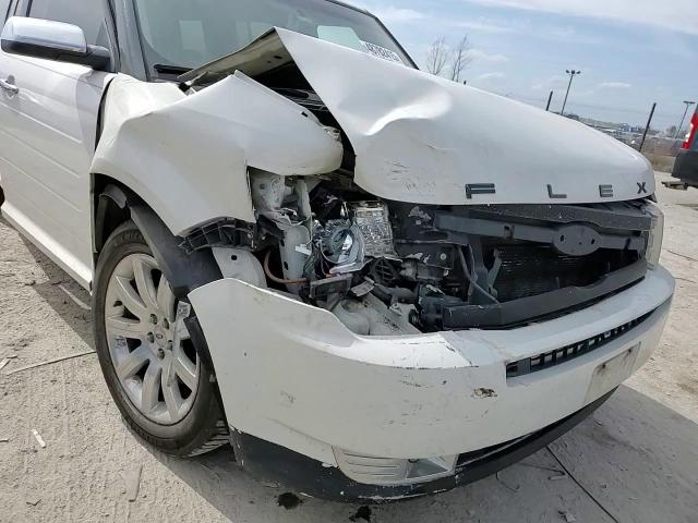 2011 Ford Flex - Image 12