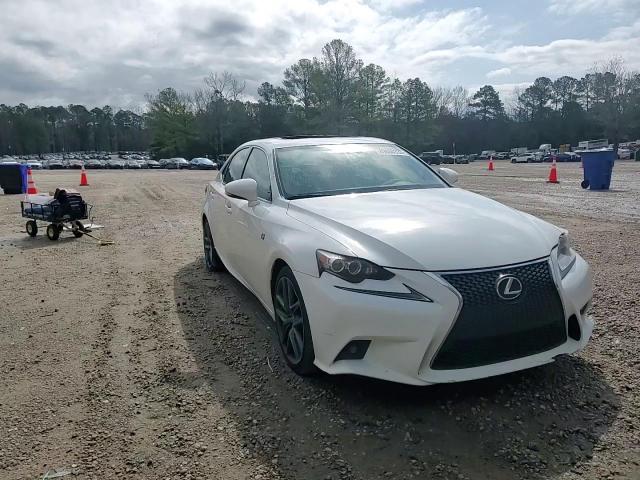 2016 Lexus IS - Image 11