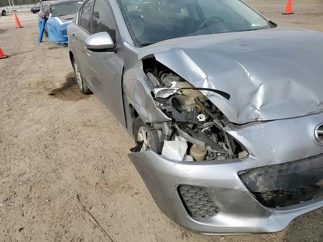 2012 Mazda 3 - Image 11