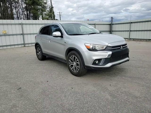 2018 Mitsubishi Outlander - Image 12