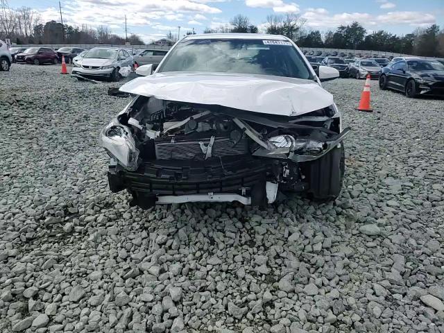 2016 Toyota Camry - Image 11