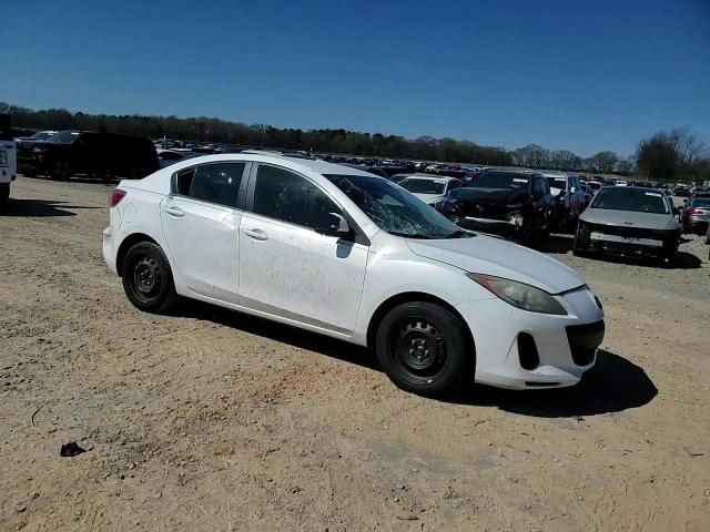 2013 Mazda 3 - Image 10