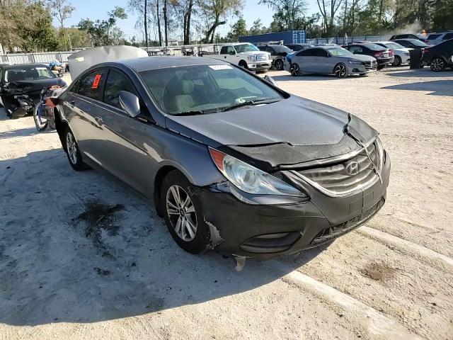 2013 Hyundai Sonata - Image 11