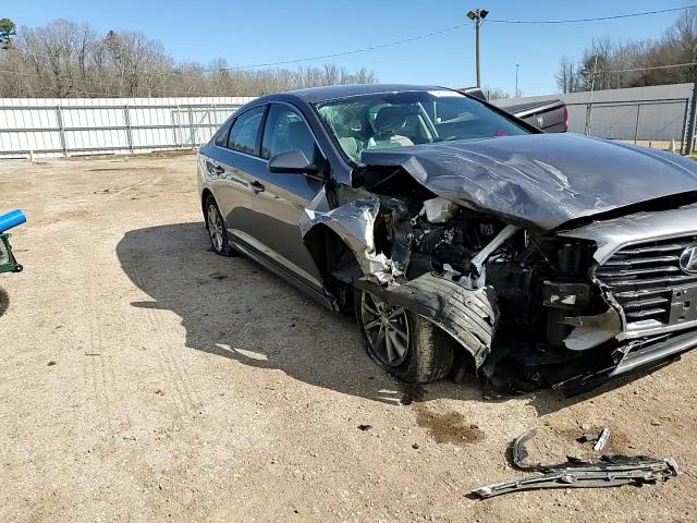 2019 Hyundai Sonata - Image 10