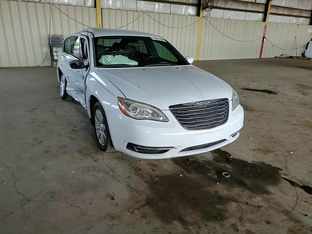 2013 Chrysler 200 Touring VIN: 1C3CCBBBXDN512893 Lot: 49461985