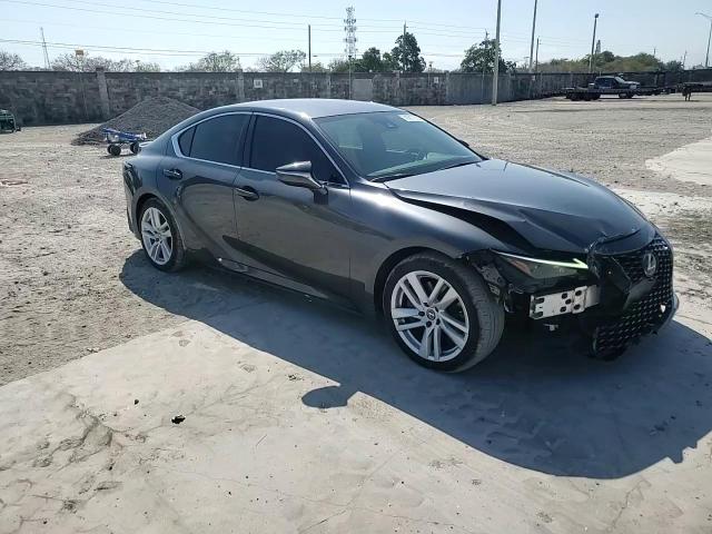 2021 Lexus IS - Image 10