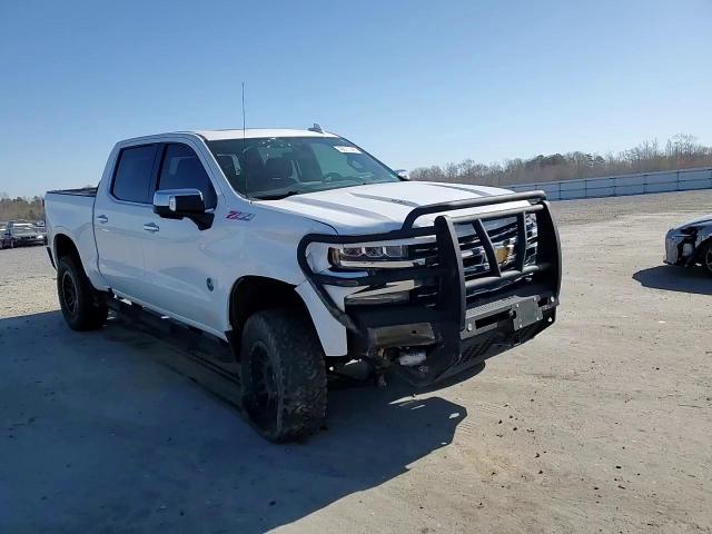 2019 Chevrolet Silverado - Image 11
