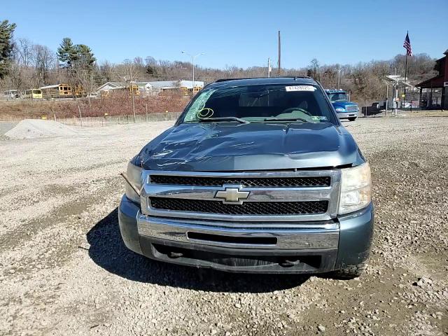 2009 Chevrolet Silverado - Image 11
