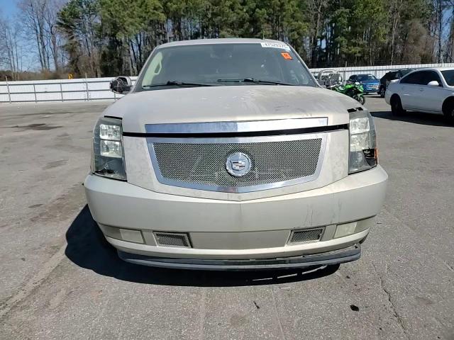 2008 Cadillac Escalade - Image 12