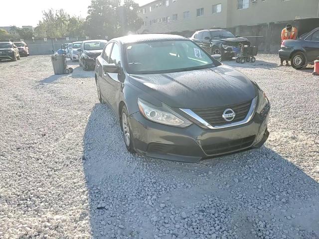 2016 Nissan Altima - Image 10