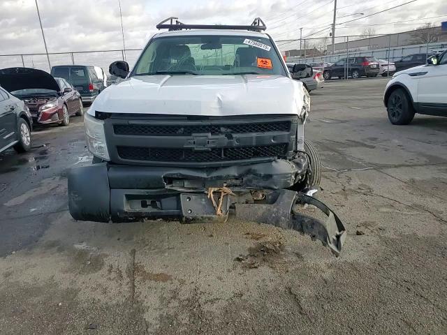 2011 Chevrolet Silverado - Image 11