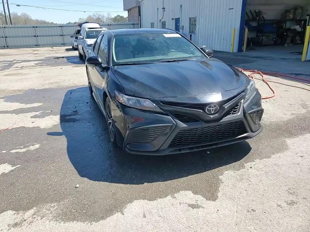 2022 Toyota Camry - Image 13