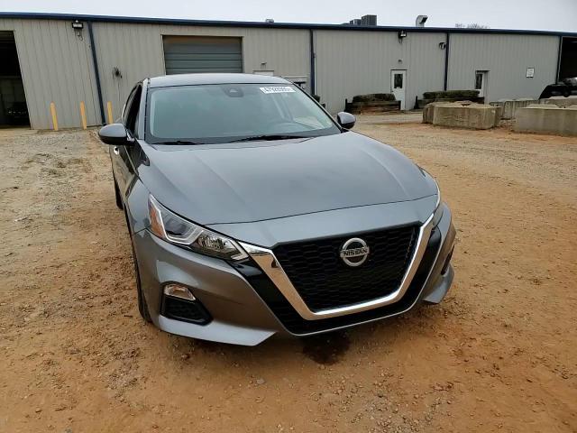 2021 Nissan Altima - Image 10